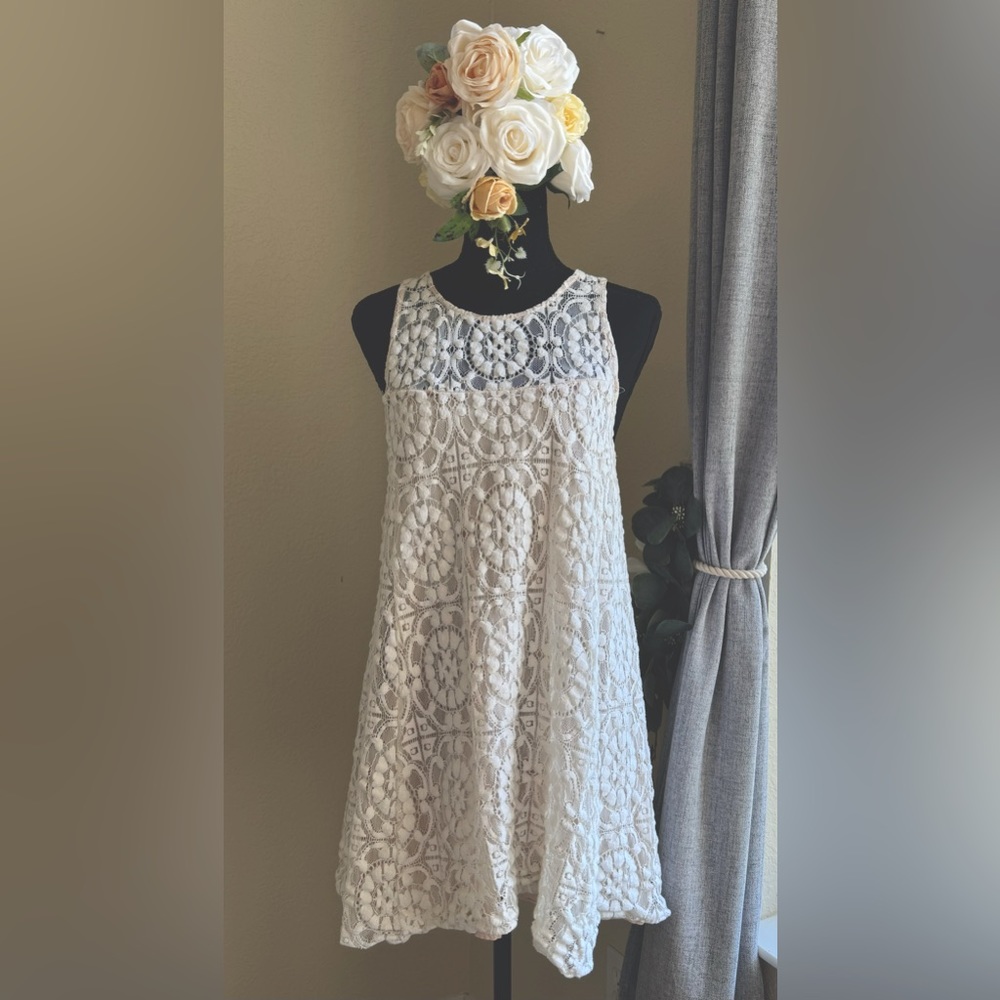 Free People Women's Cream Crochet Overlay Mini Summer Dress - Size Small.  EUC